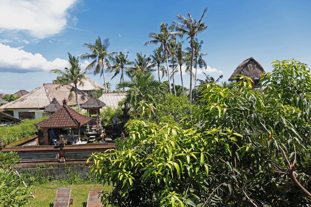 Отель Surfers House Кута Номер фото